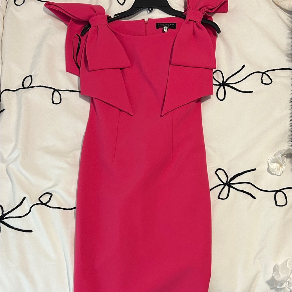 Laundry By Shelli Segal Strapless Fuchsia Dress with Bow Accents